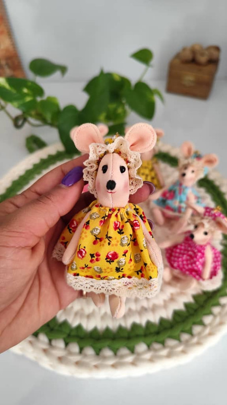 پاسوییچی موش پارچهای ۱۰ سانتی | عروسک دستدوز فانتزی و بامزه