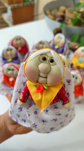 عروسک پارچهای ننهجون ۱۵ سانتی با چادر | دستدوز سنتی و خاص