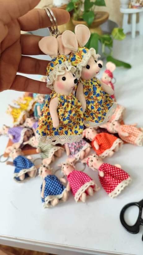 پاسوییچی موش پارچهای ۱۰ سانتی | عروسک دستدوز فانتزی و بامزه