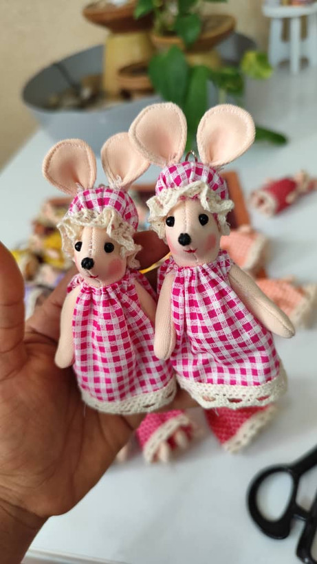 پاسوییچی موش پارچهای ۱۰ سانتی | عروسک دستدوز فانتزی و بامزه