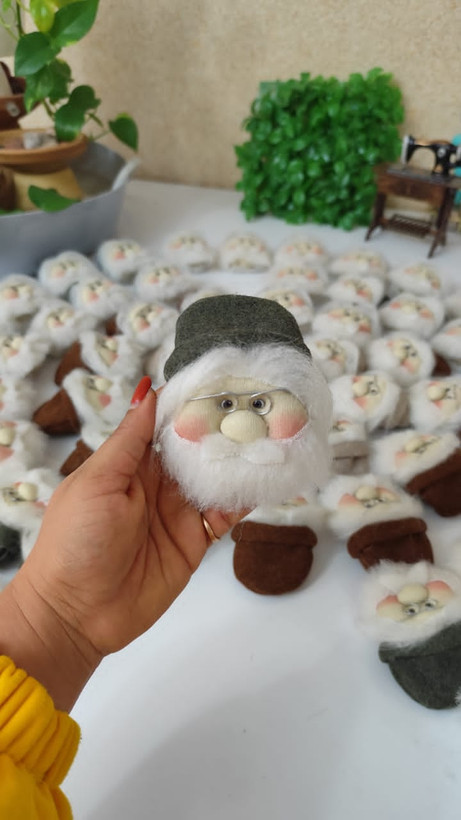 پاسوییچی سر آقاجون دستدوز | کلاه نمدی