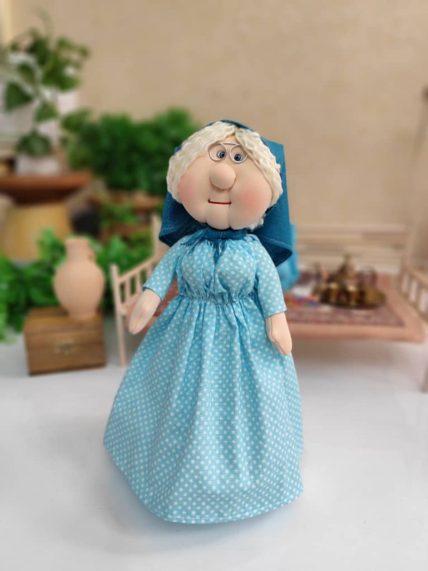 عروسک پارچهای ننهجون دستدوز