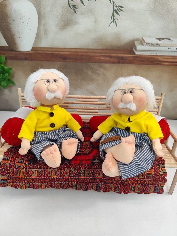 عروسک پارچهای آقاجون همت و نصرت | دستدوز ۱۶ سانتی در حالت نشسته